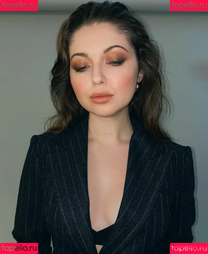 Sammi Hanratty Onlyfans Photo Gallery 