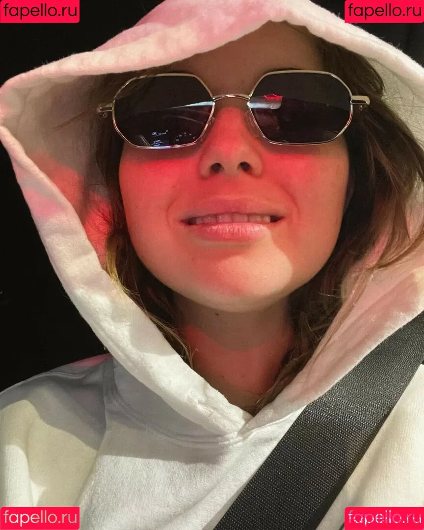 Sammi Hanratty Onlyfans Photo Gallery 