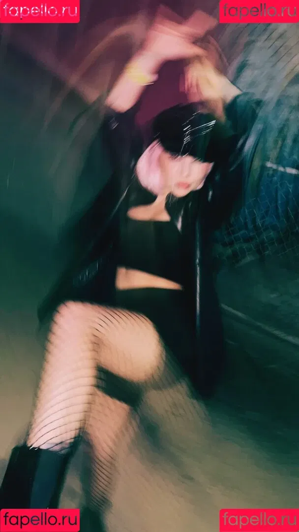 Sammi Hanratty Onlyfans Photo Gallery 