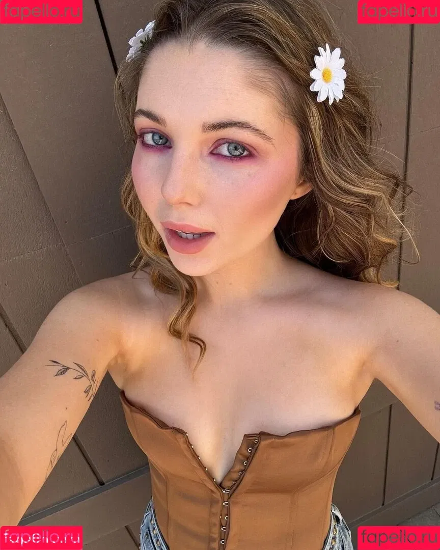 Sammi Hanratty Onlyfans Photo Gallery 