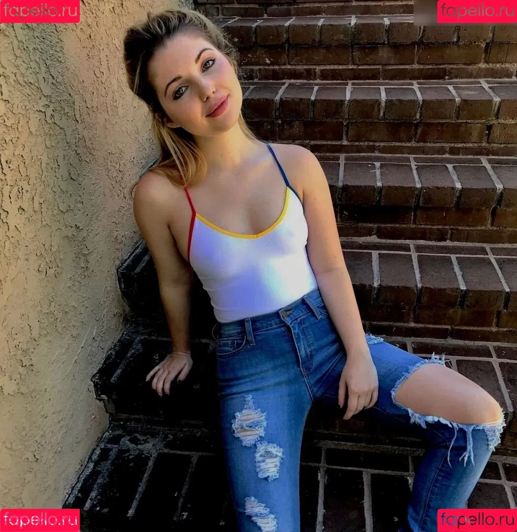 Sammi Hanratty Onlyfans Photo Gallery 