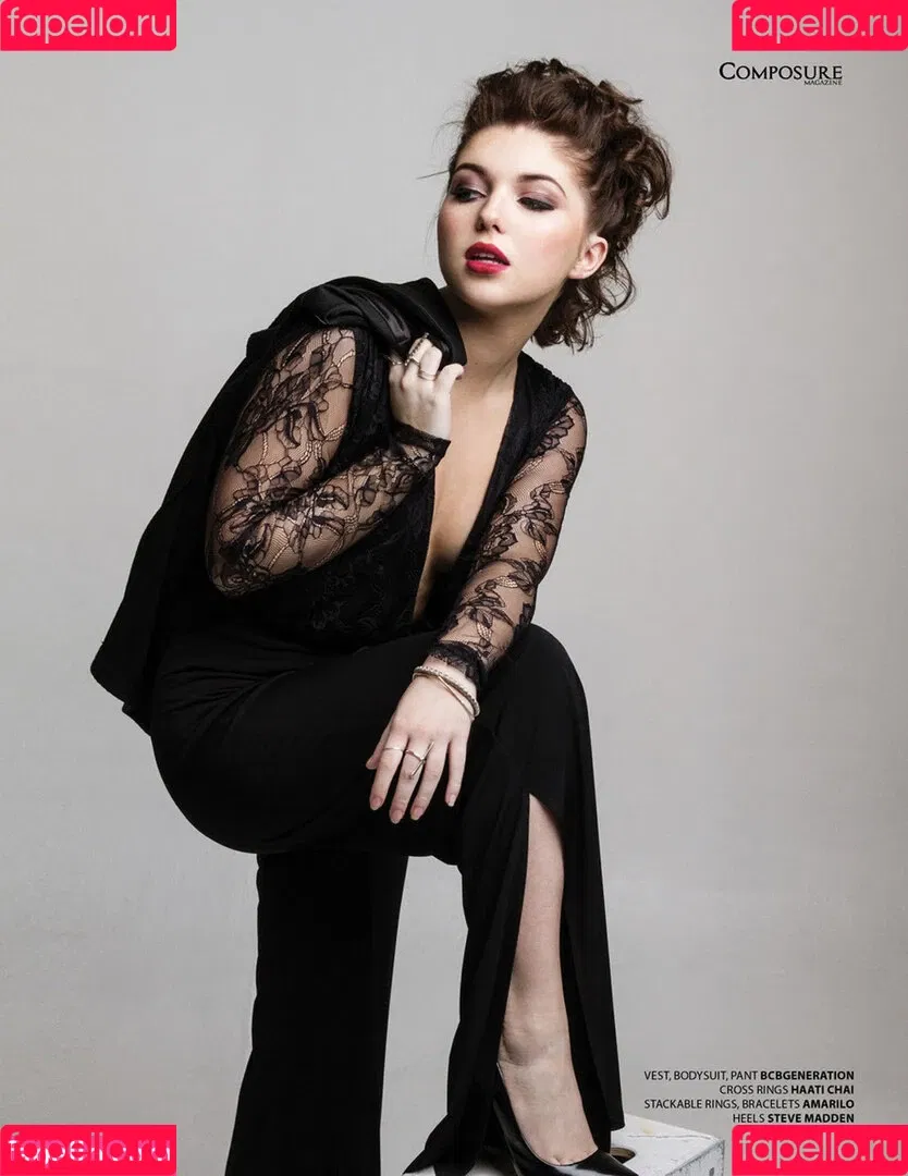 Sammi Hanratty Onlyfans Photo Gallery 