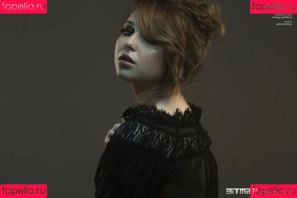 Sammi Hanratty Onlyfans Photo Gallery 
