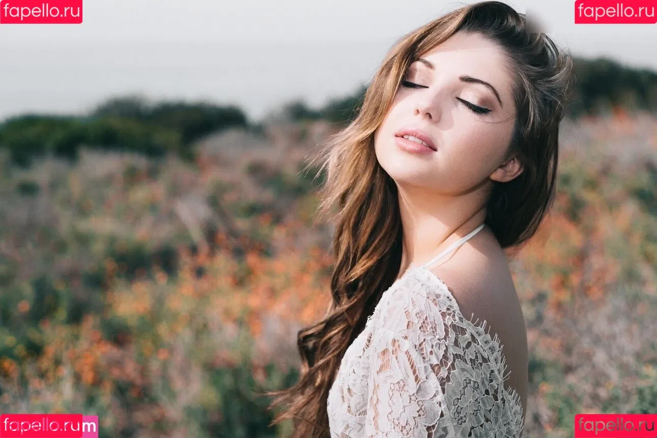Sammi Hanratty Onlyfans Photo Gallery 