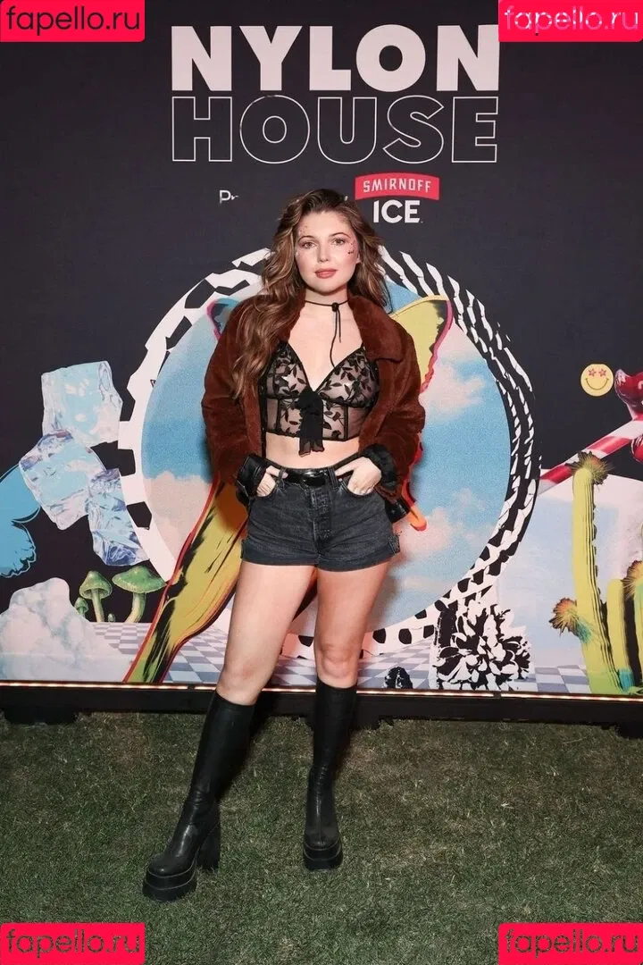Sammi Hanratty Onlyfans Photo Gallery 