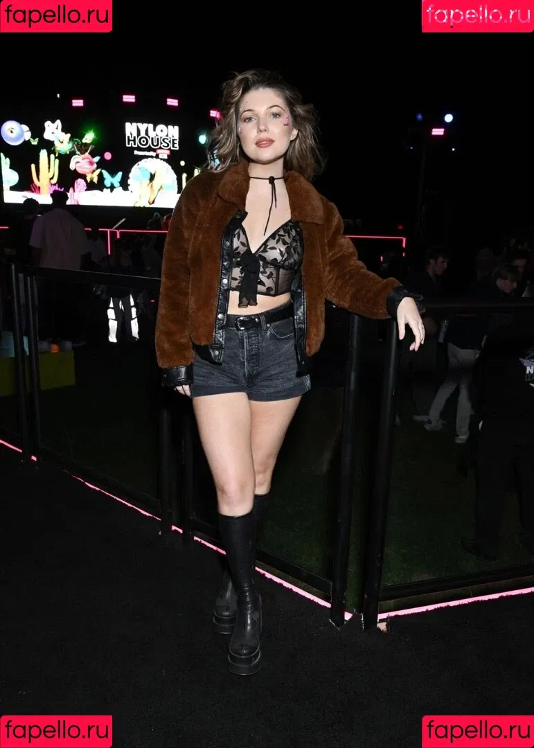 Sammi Hanratty Onlyfans Photo Gallery 