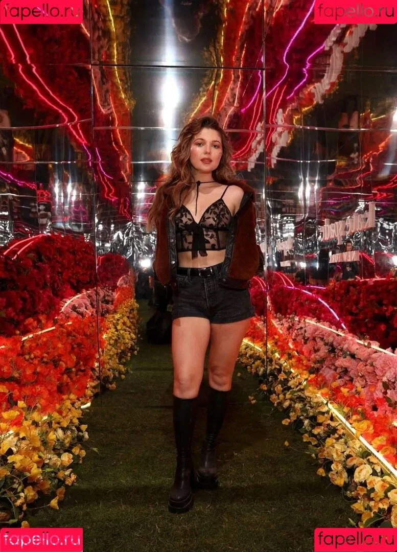 Sammi Hanratty Onlyfans Photo Gallery 