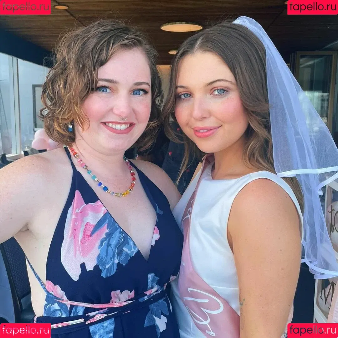 Sammi Hanratty Onlyfans Photo Gallery 