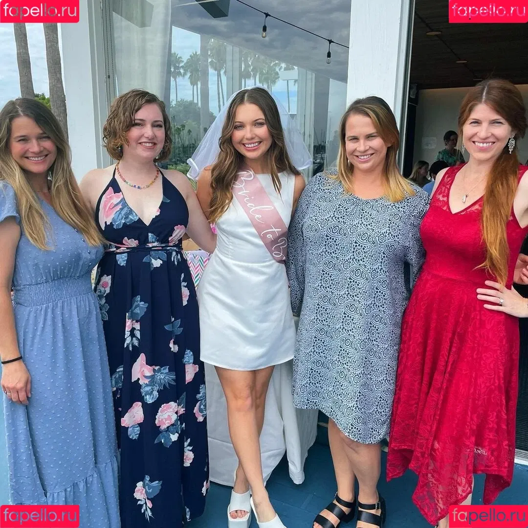 Sammi Hanratty Onlyfans Photo Gallery 