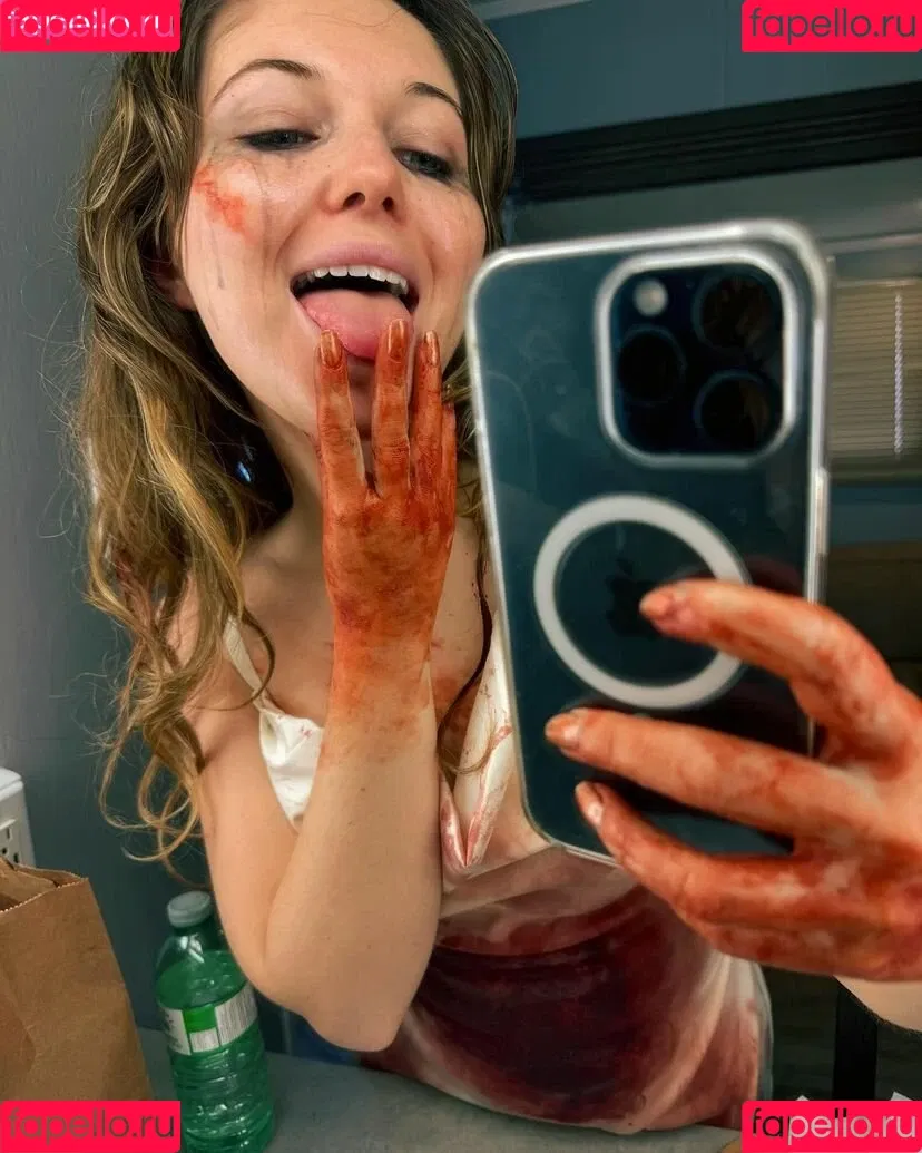 Sammi Hanratty Onlyfans Photo Gallery 