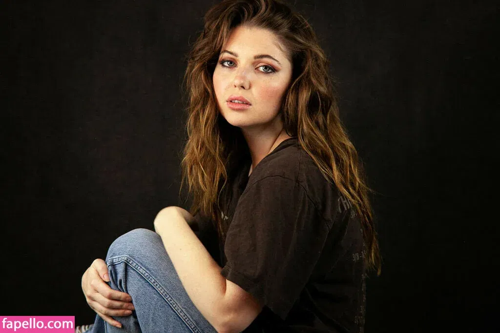 Sammi Hanratty Onlyfans Photo Gallery 