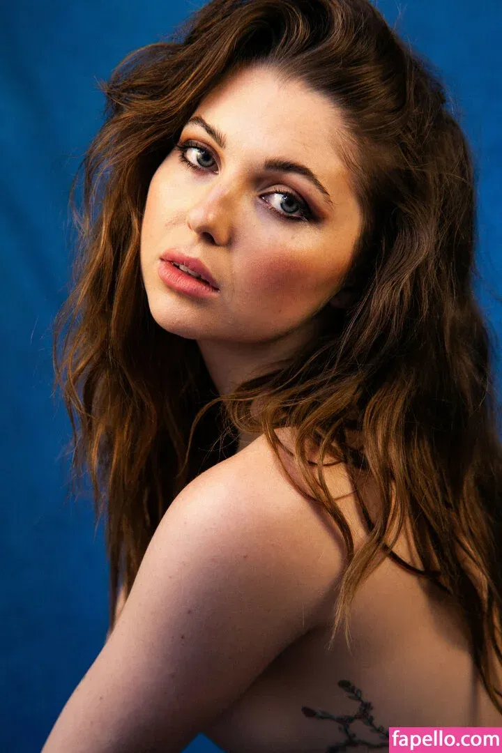 Sammi Hanratty Onlyfans Photo Gallery 