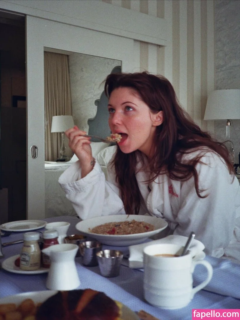 Sammi Hanratty Onlyfans Photo Gallery 