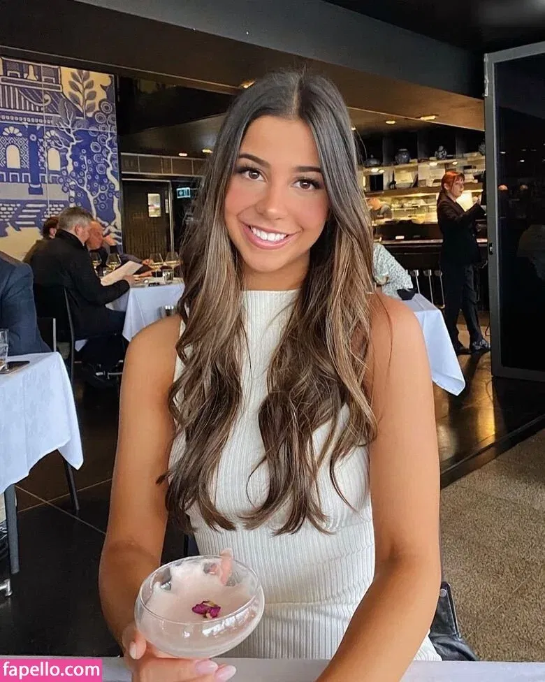 Isabella Salerrno Onlyfans Photo Gallery 