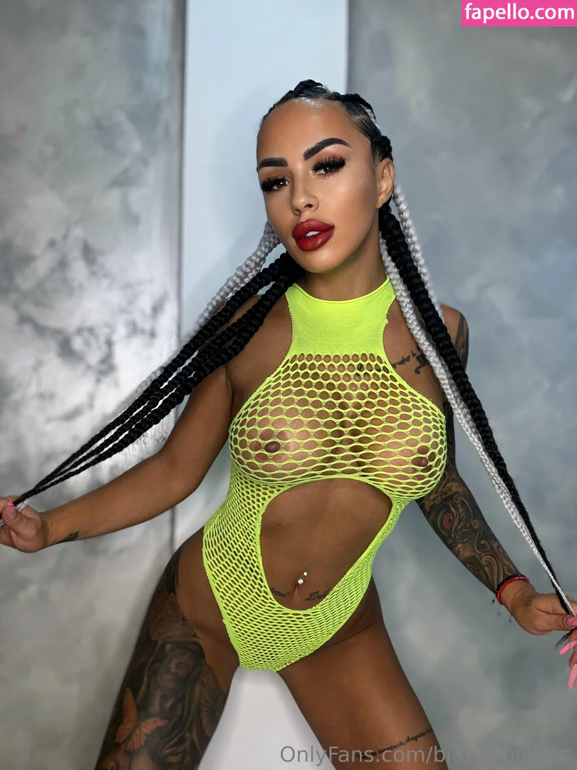 biancabiiifree Onlyfans Photo Gallery 