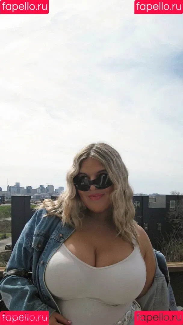 Hannah C Onlyfans Photo Gallery 
