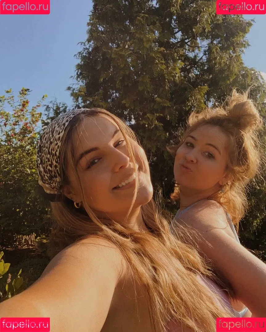 Hannah C Onlyfans Photo Gallery 