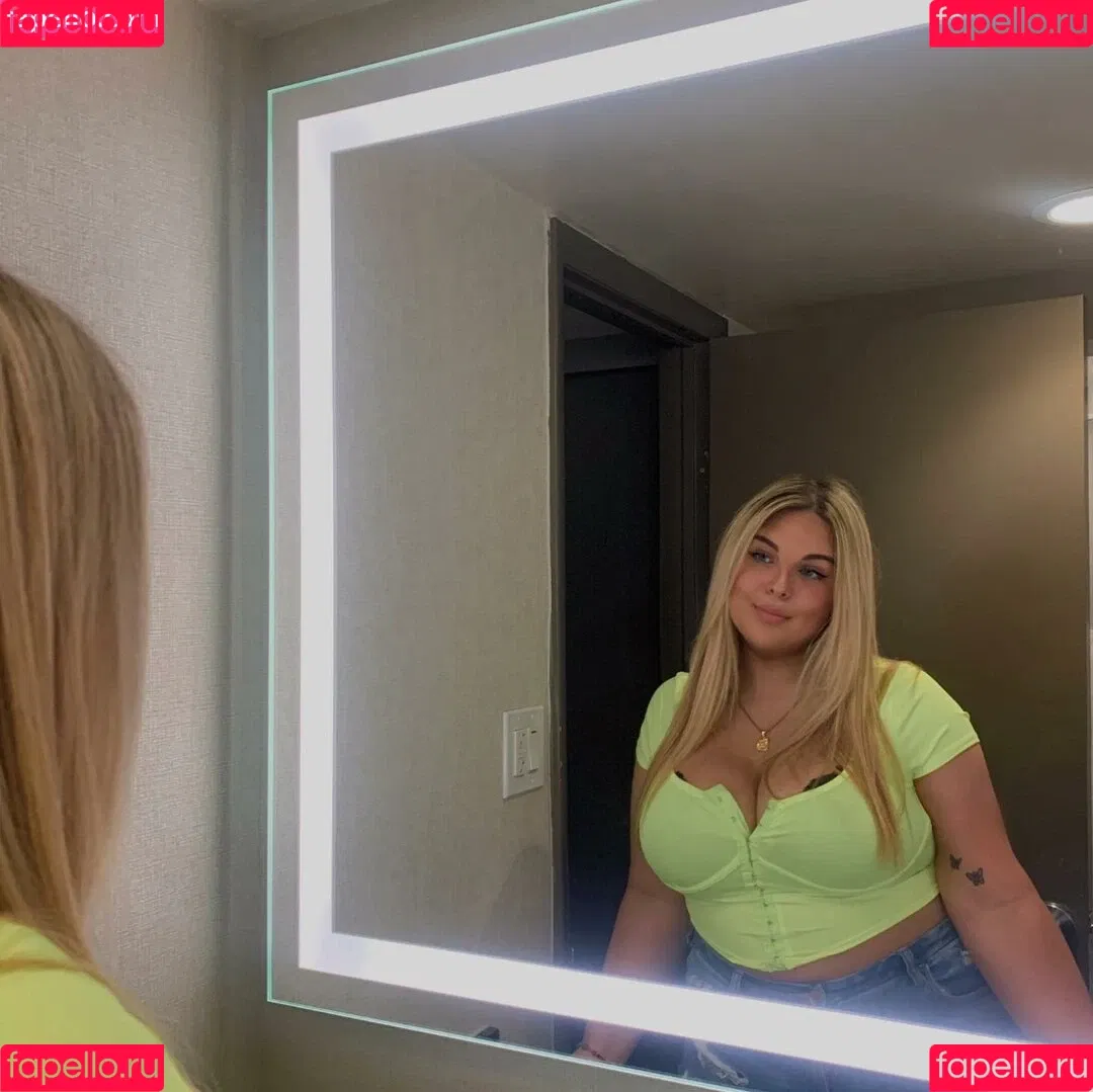 Hannah C Onlyfans Photo Gallery 