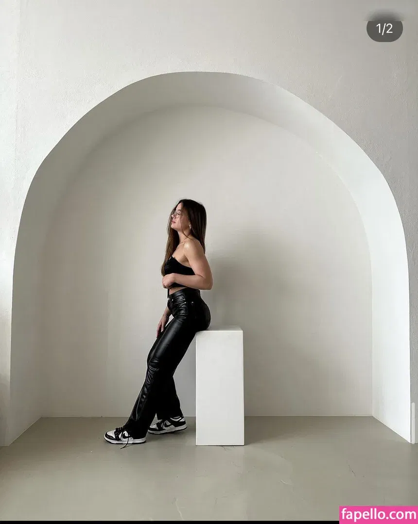 Hannah C Onlyfans Photo Gallery 