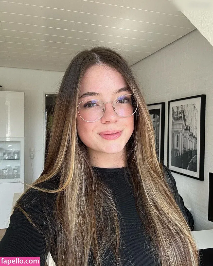 Hannah C Onlyfans Photo Gallery 