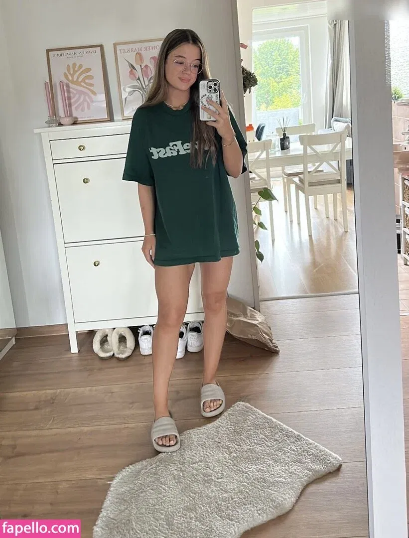 Hannah C Onlyfans Photo Gallery 