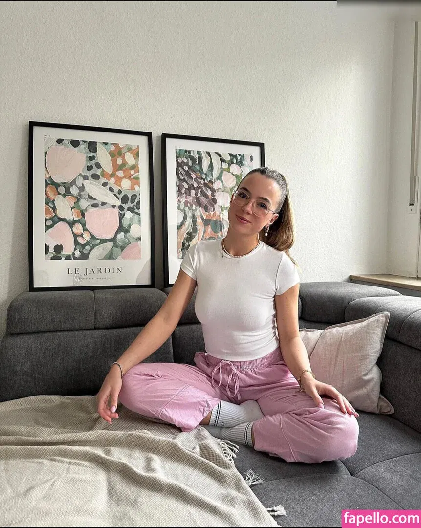 Hannah C Onlyfans Photo Gallery 