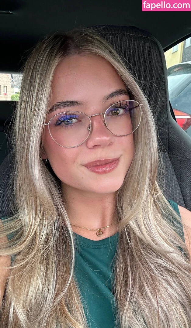 Hannah C Onlyfans Photo Gallery 