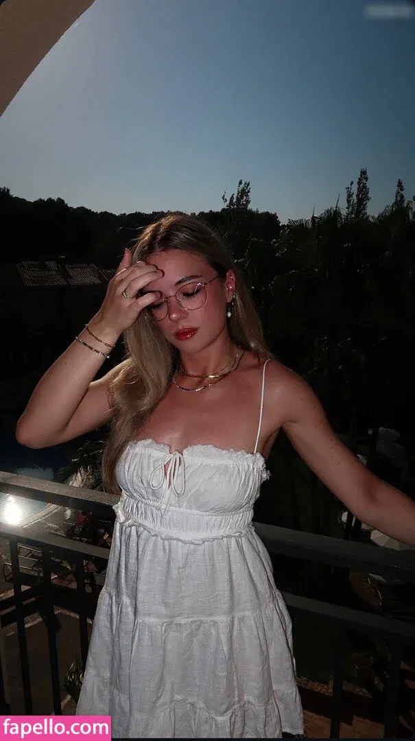 Hannah C Onlyfans Photo Gallery 