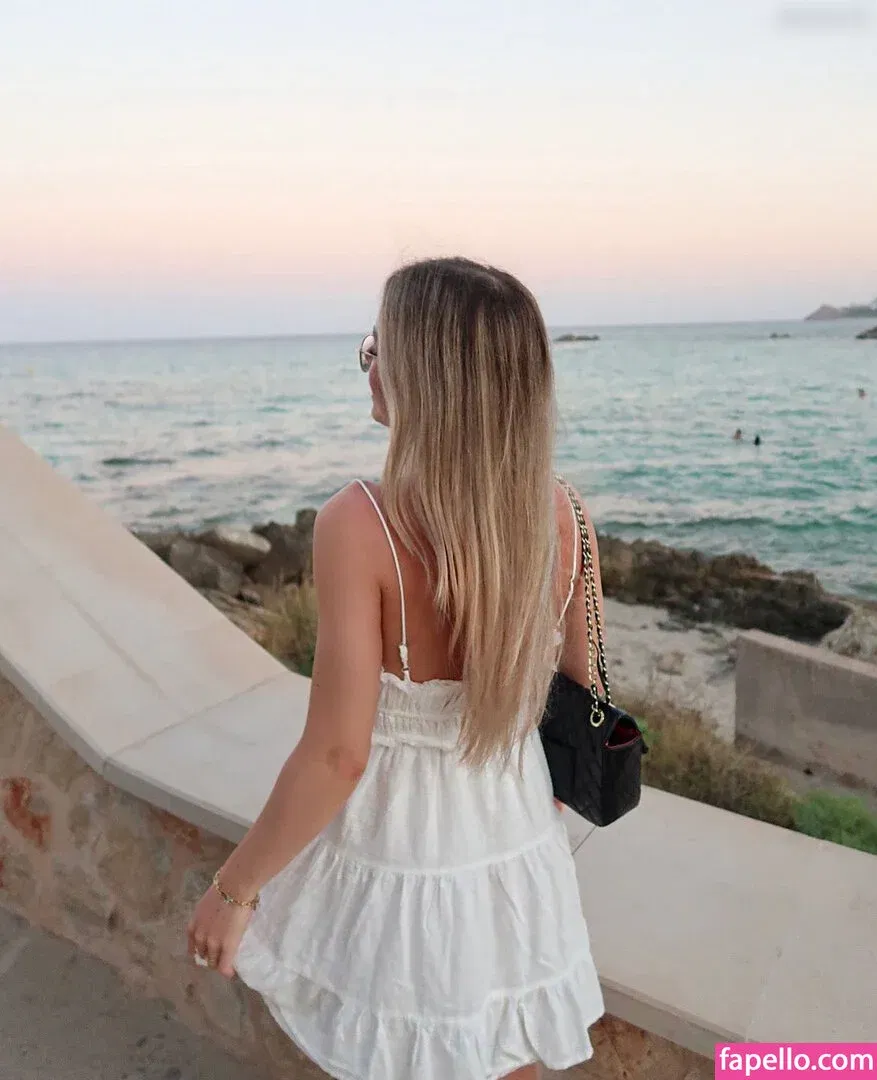 Hannah C Onlyfans Photo Gallery 