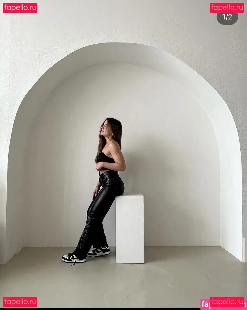 Hannah C Onlyfans Photo Gallery 