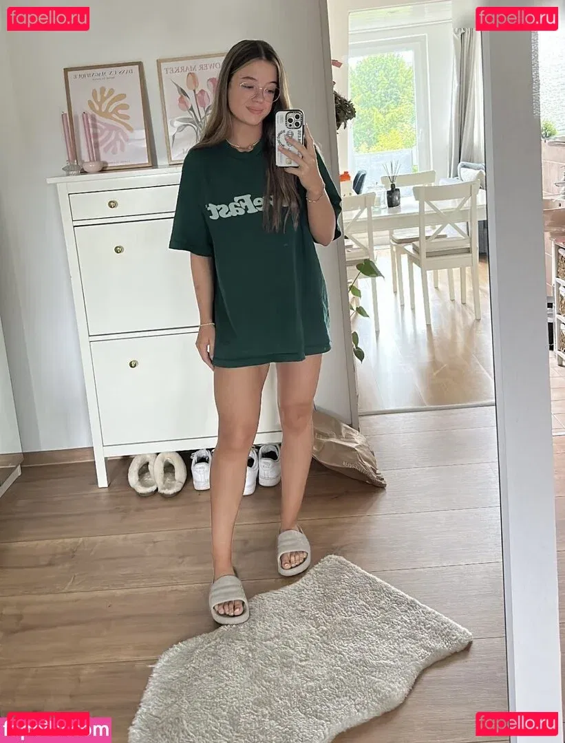 Hannah C Onlyfans Photo Gallery 