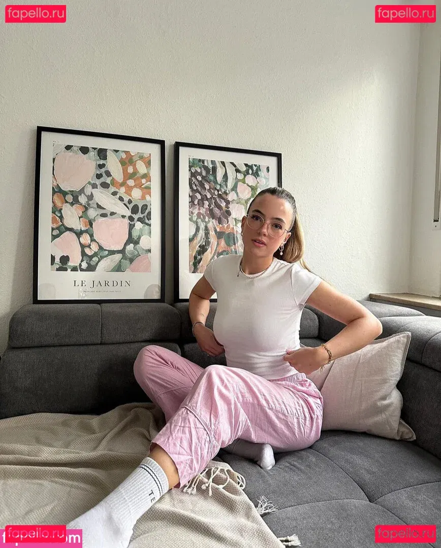 Hannah C Onlyfans Photo Gallery 