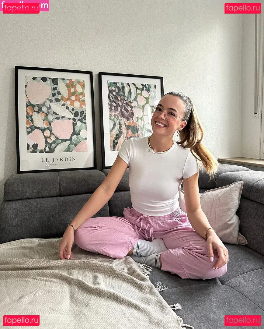 Hannah C Onlyfans Photo Gallery 