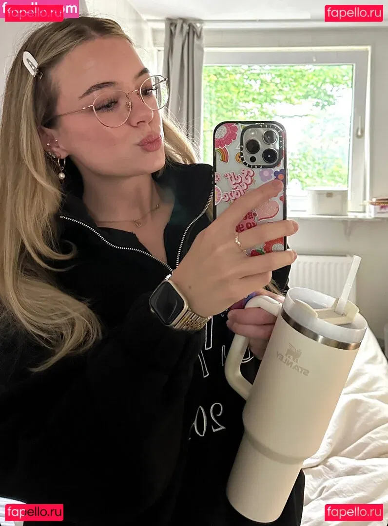 Hannah C Onlyfans Photo Gallery 