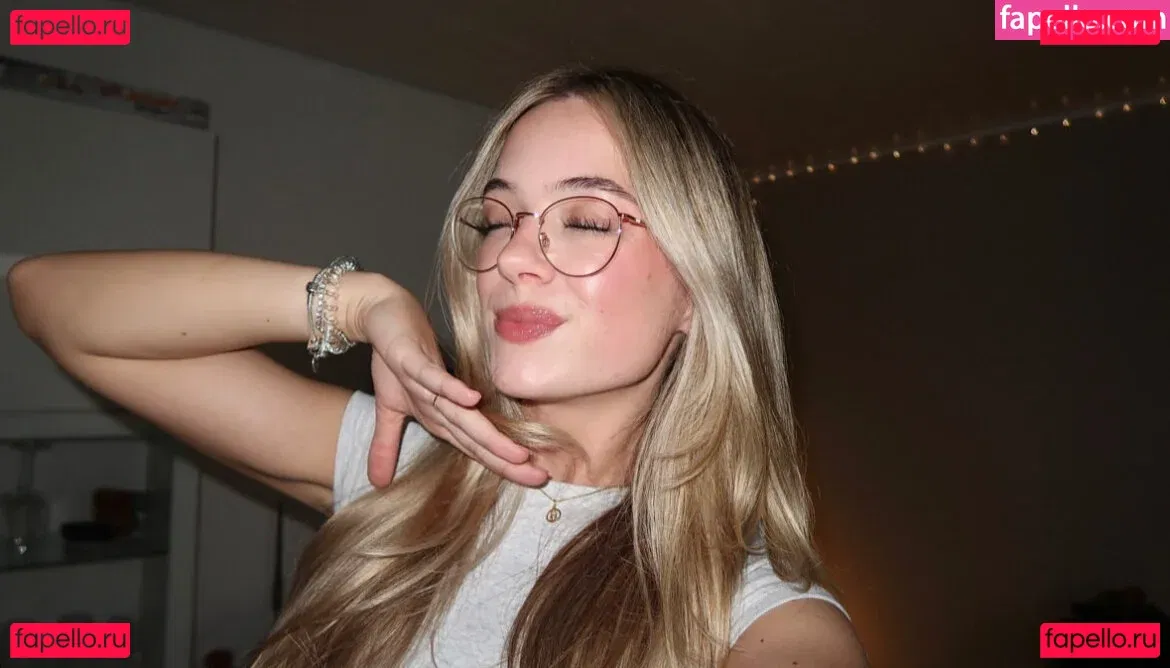 Hannah C Onlyfans Photo Gallery 