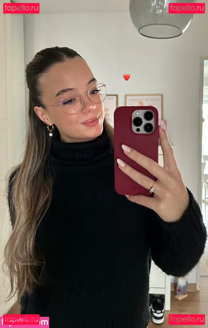 Hannah C Onlyfans Photo Gallery 