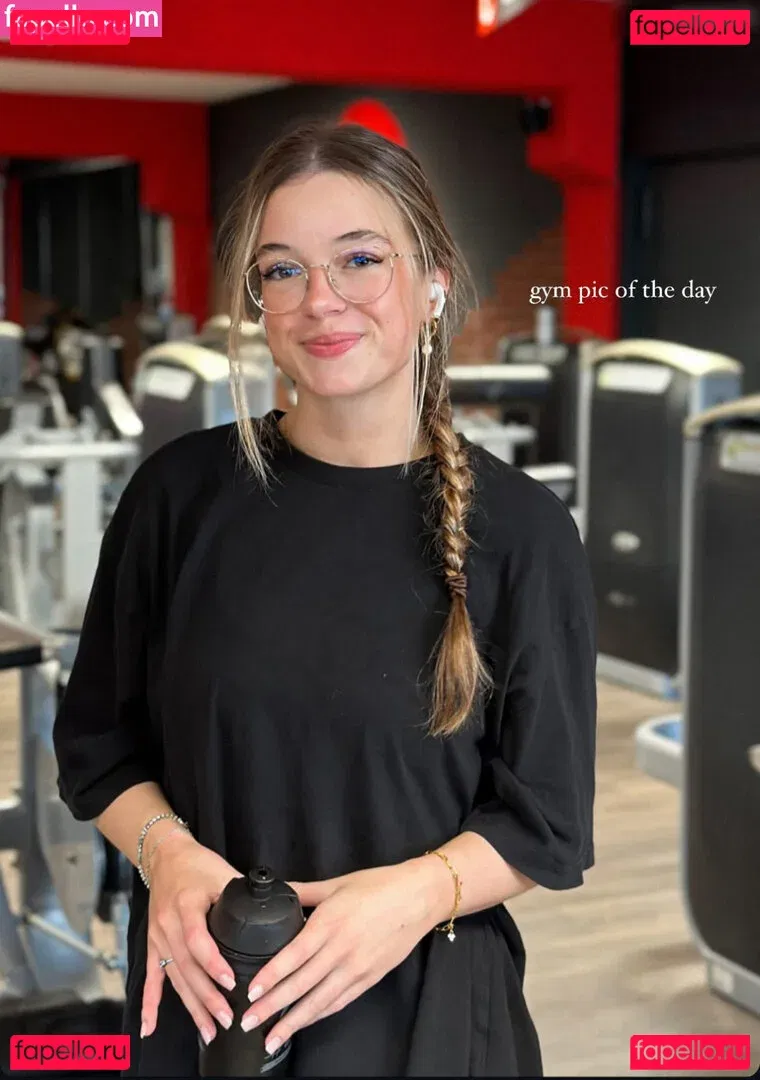 Hannah C Onlyfans Photo Gallery 