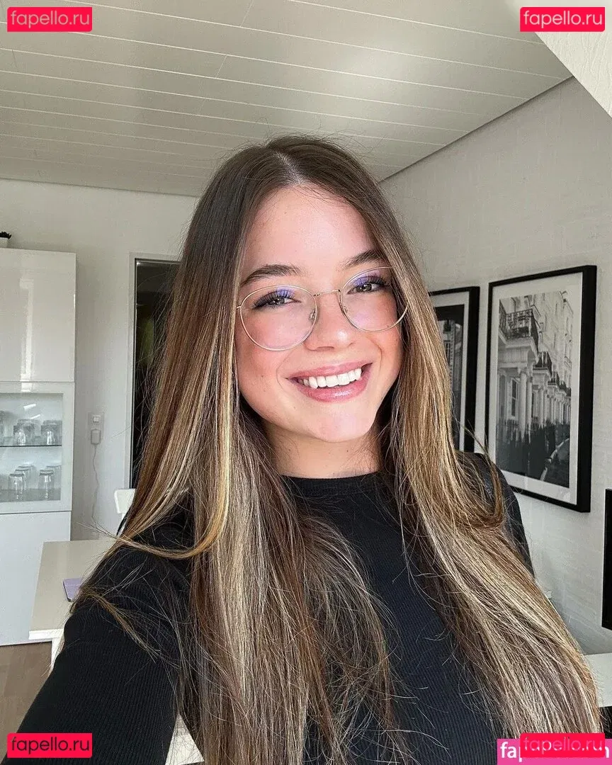 Hannah C Onlyfans Photo Gallery 