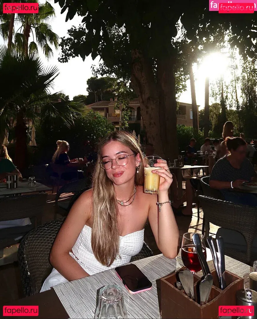 Hannah C Onlyfans Photo Gallery 