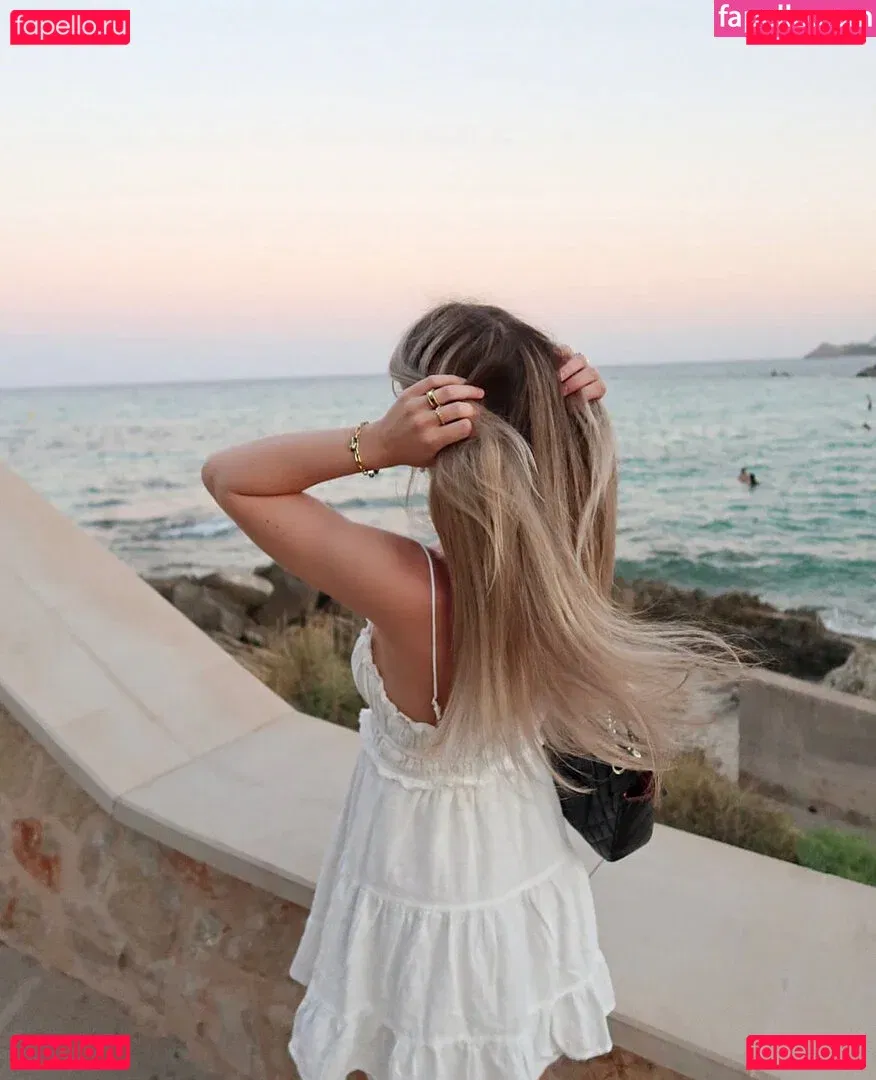 Hannah C Onlyfans Photo Gallery 