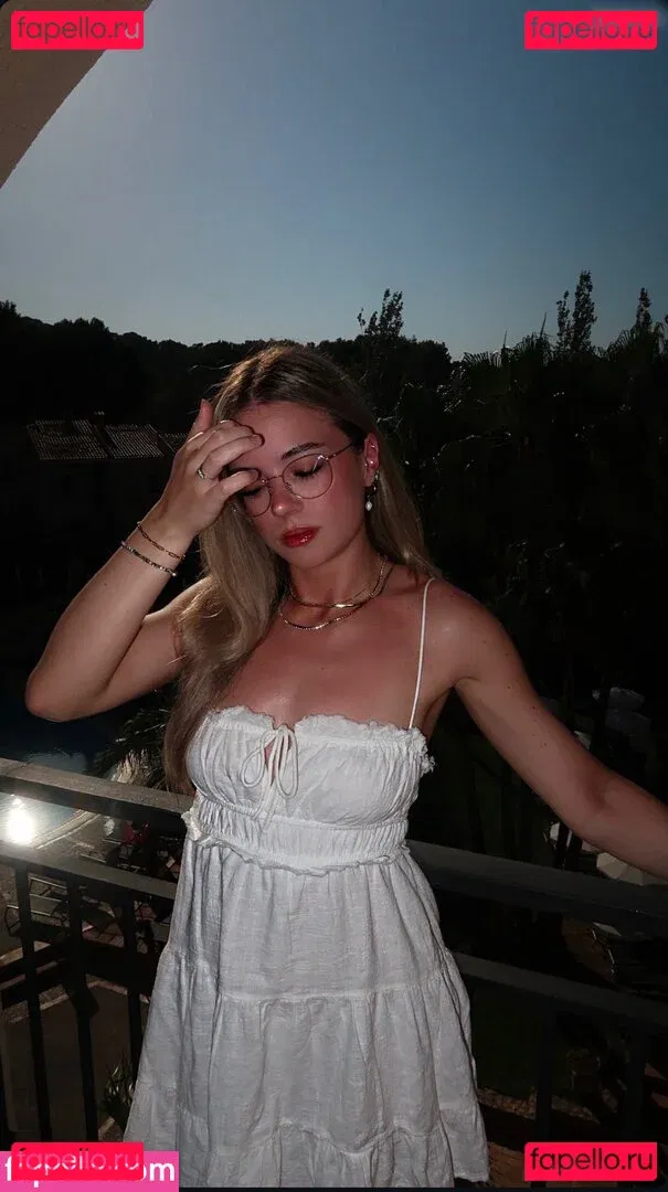 Hannah C Onlyfans Photo Gallery 