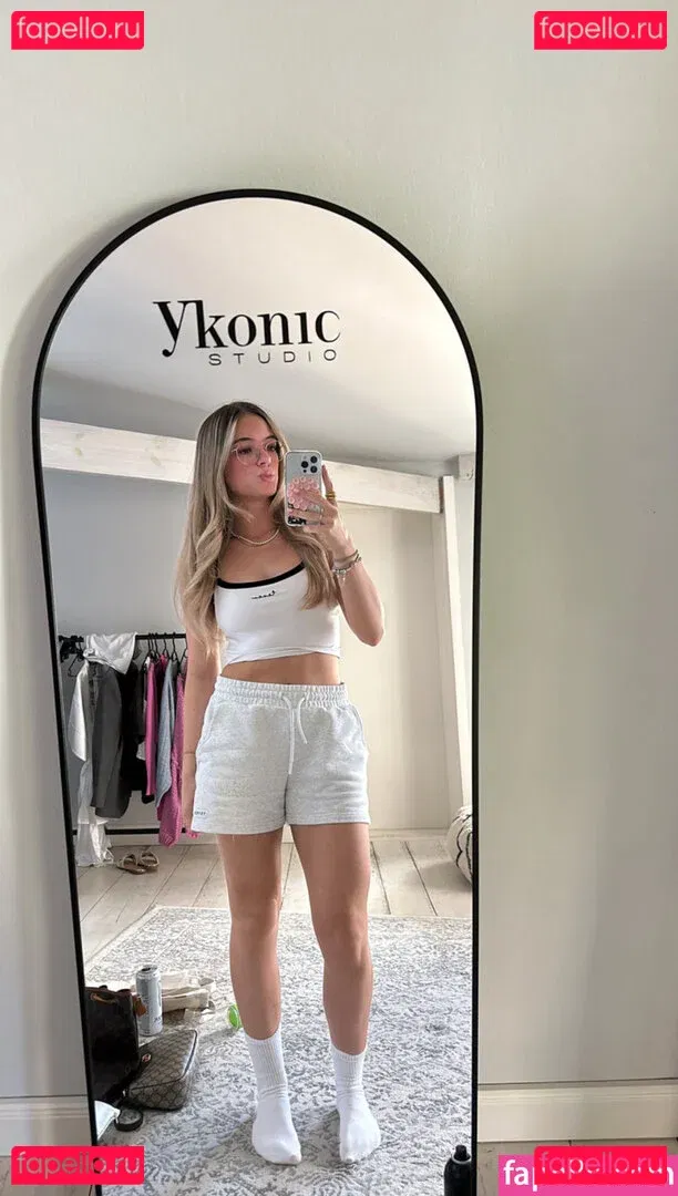 Hannah C Onlyfans Photo Gallery 