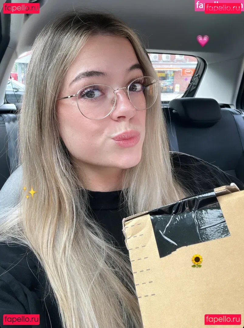 Hannah C Onlyfans Photo Gallery 