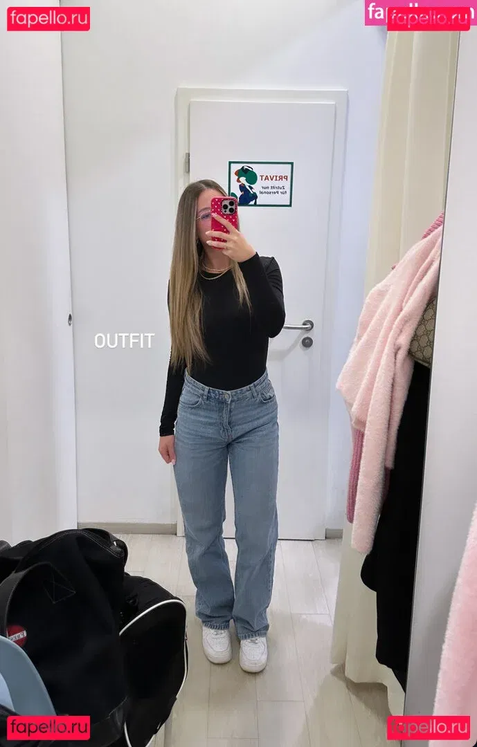 Hannah C Onlyfans Photo Gallery 