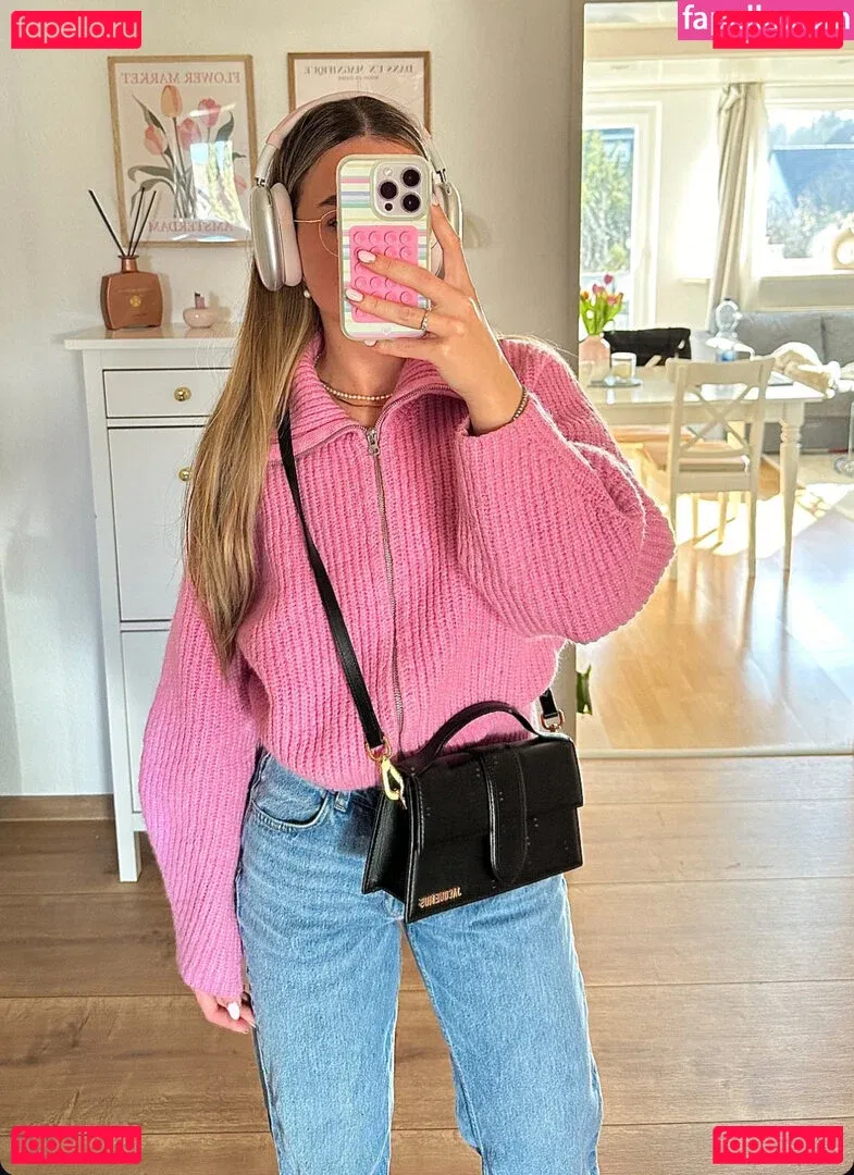 Hannah C Onlyfans Photo Gallery 