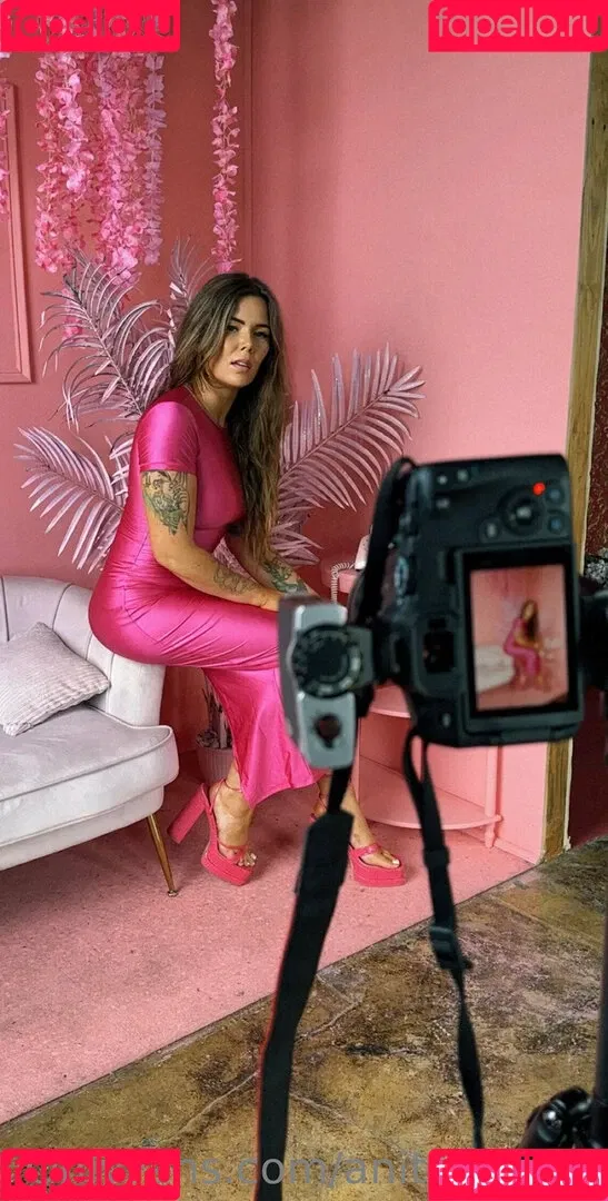 anitkaaa Onlyfans Photo Gallery 