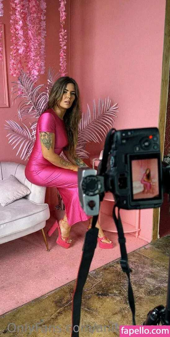 anitkaaa Onlyfans Photo Gallery 