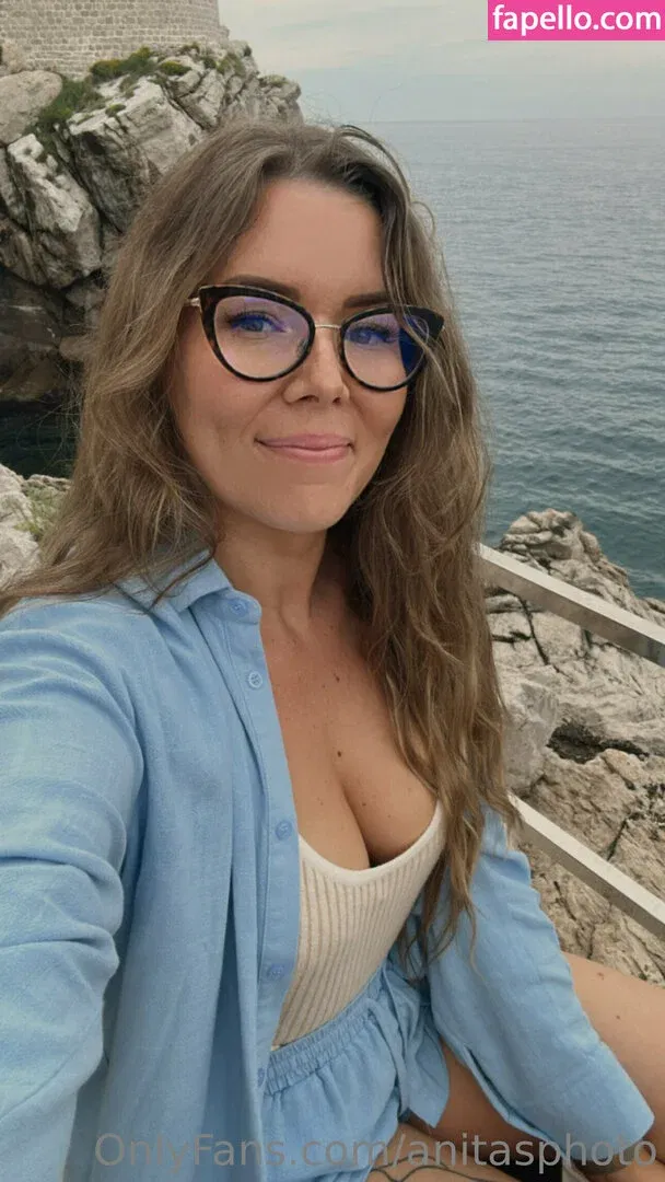 anitkaaa Onlyfans Photo Gallery 