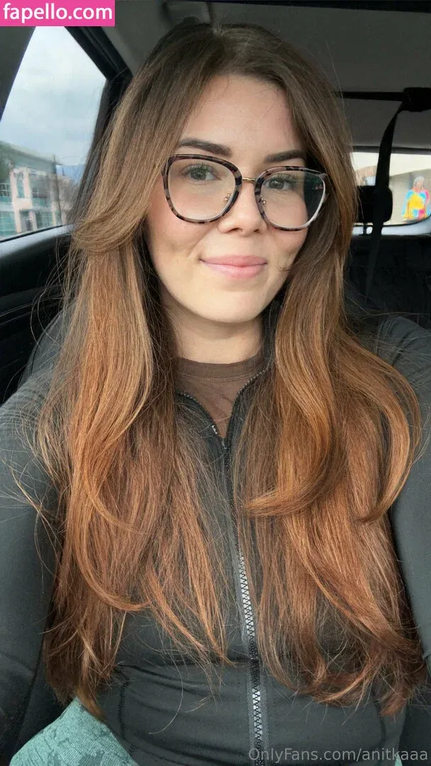 anitkaaa Onlyfans Photo Gallery 