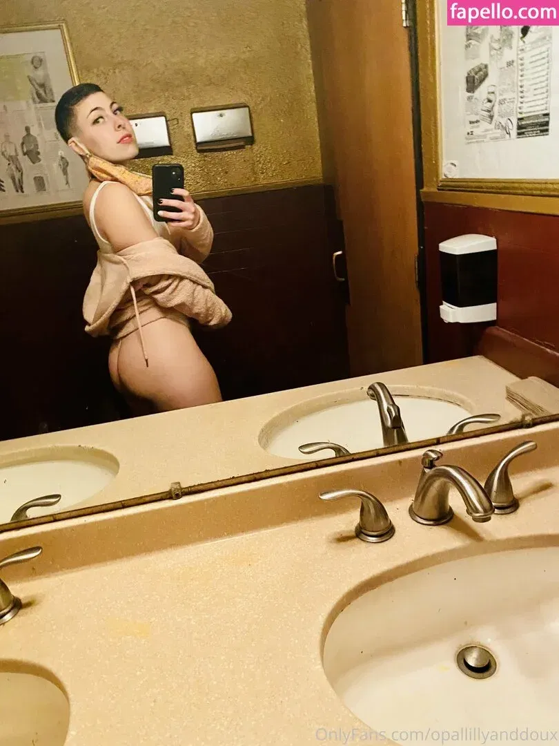 opal.lilly.onyx Onlyfans Photo Gallery 